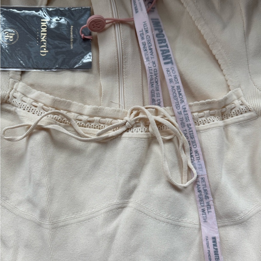 House of CB Caprice Cream Lace dress - Picture 9 of 14